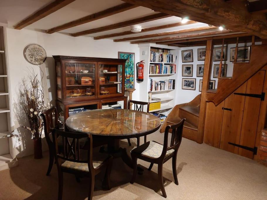 Stable Cottage - Sleeps 6, Near Lulworth Cove Dorchester Exterior photo